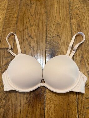 PINK Victoria’s Secret Wear Everywhere Push Up Bra Nude 32A